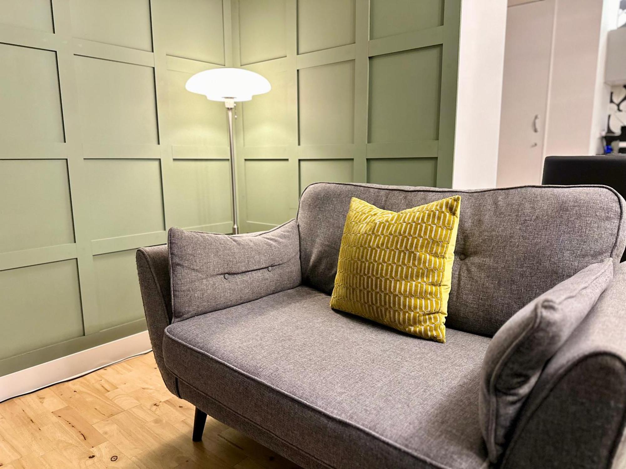 Private Garden Apartment With Geodome Manchester Exteriér fotografie